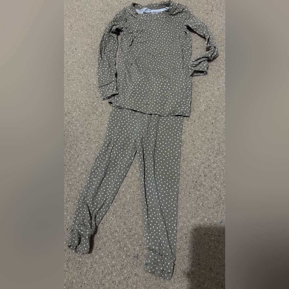 Beige Mama Alert!! 🚨 Beige Polka Dot Pajama Set